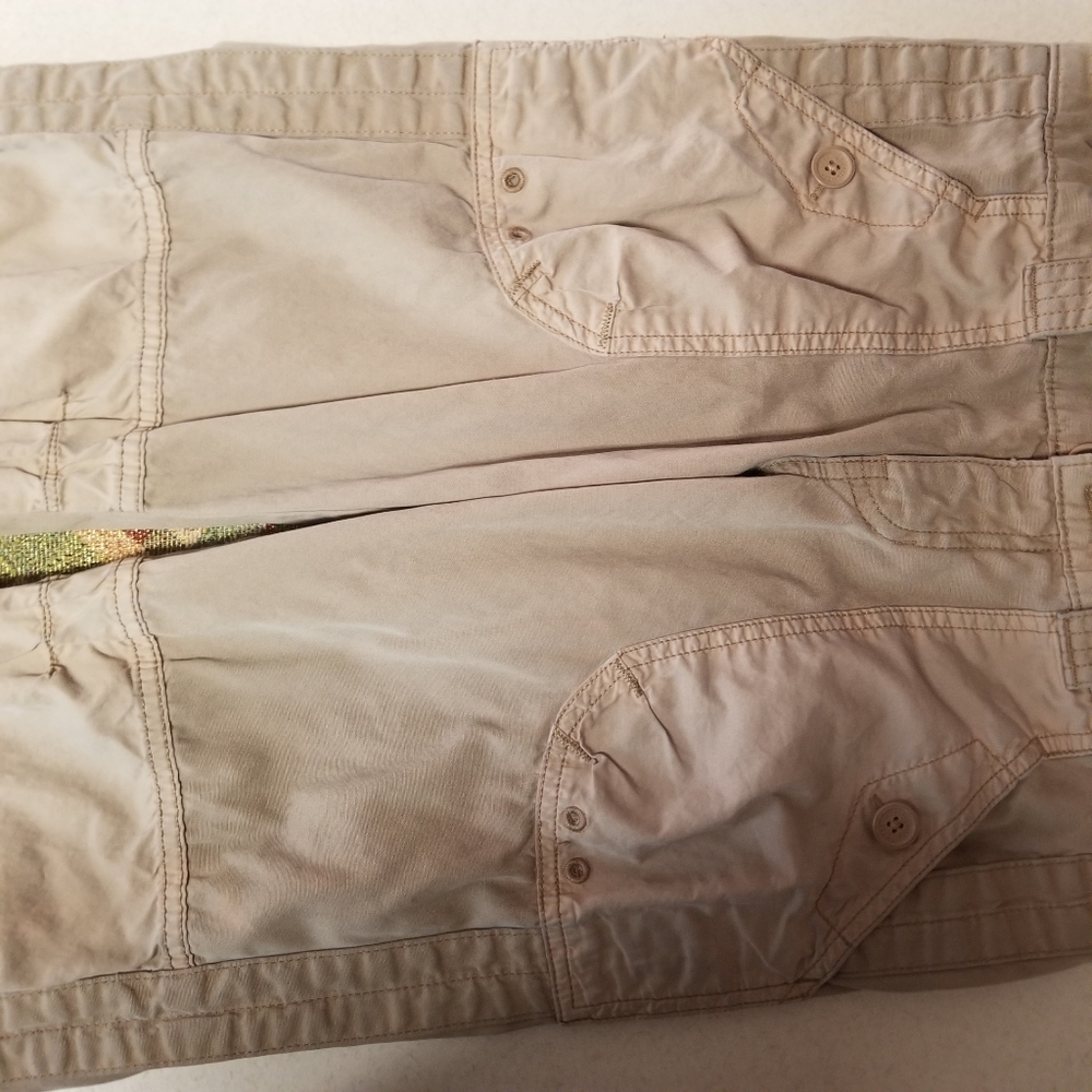 Abercrombie Capris - Size M